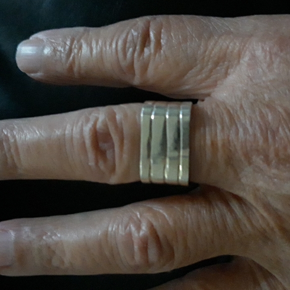 sterling silver ring - Picture 1 of 4